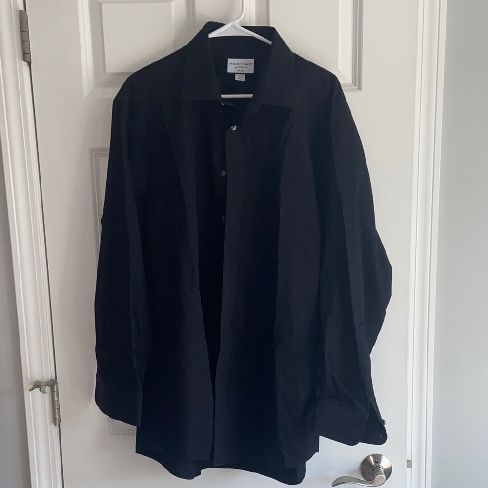 Charles Tyrwhitt Classic Black Non-Iron Shirt